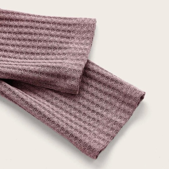 5/20$ Scoop Neck Rib Knit Cropped Long Sleeve Tee - Picture 4 of 4